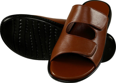 

Shoe Bazar Men Tan Flats