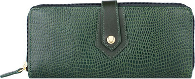 

Hidesign Women Casual Green Genuine Leather Wallet(1 Card Slot)