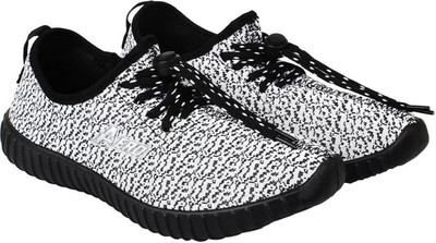 

Aero Yeezy Walking Shoes For Men(Silver