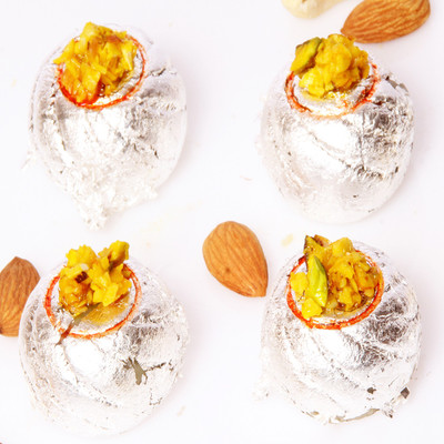 

Ghasitaram Gifts Kaju-Ring-Pedas(400 g, Box)