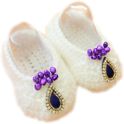 

Magic Needles Booties(Toe to Heel Length - 10 cm White)