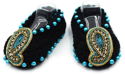 

Magic Needles Booties(Toe to Heel Length - 12 cm Black/Blue)