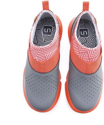 

UIN Casuals For Men(Multicolor, Red