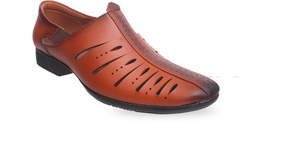 

Footfit Canvas shoes Party Wear For Men(Tan
