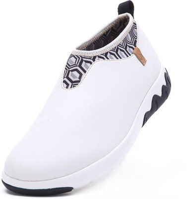 

UIN Casuals For Men(White
