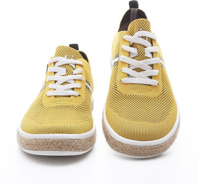 

UIN Casuals For Men(Gold