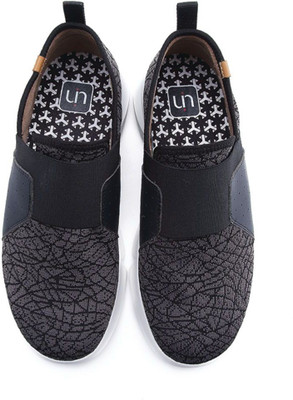 

UIN Casuals For Men(Black