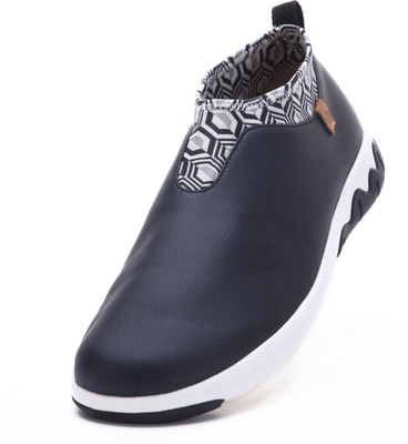 

UIN Casuals For Men(Black