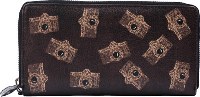 

portlee Women Casual Brown Artificial Leather Wallet(12 Card Slots), Printed
