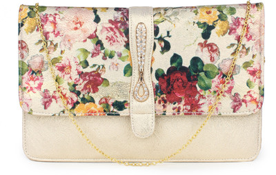 

Shoetopia Casual Gold Clutch