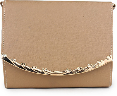 

Shoetopia Casual Brown Clutch