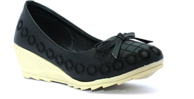 

Leatherwood1 Girls Slip on Ballerinas(Black
