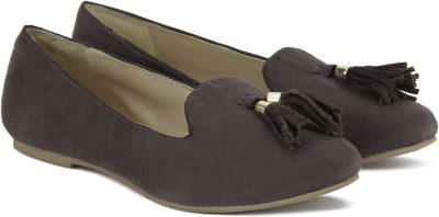 

Miss CL By Carlton London Miss CL Loafers For Women(Brown