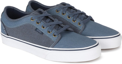 

Vans Chukka Low Sneakers For Men(Grey, Blue