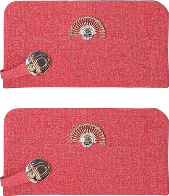 

rovec Casual Multicolor Clutch