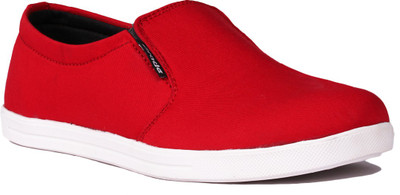

Grade TREASURE Slip-On Slip On Sneakers For Men(Red