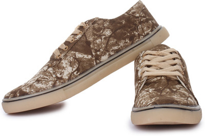 D-SNEAKERZ Canvas Sneakers For Men(Brown