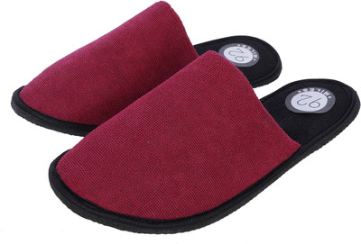 

92 MILES Home Slippers, Maroon