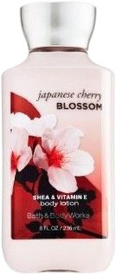 

Bath & Body Works Japanese Cherry Blossom(236 g)
