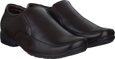 

Lancer Slip On For Men(Brown
