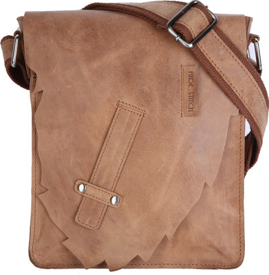 

Hidestitch Sling Bag(Tan)