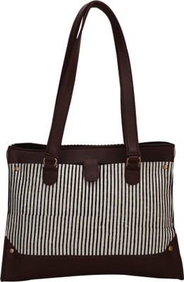 

PITARA Shoulder Bag(Brown)