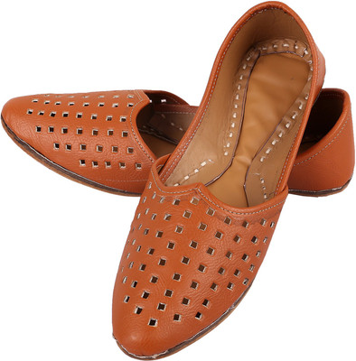 

DFR Jali Design Punjabi Mojaris For Men(Brown, Camel