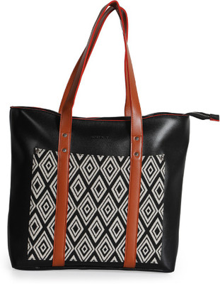 

Kanvas Katha Tote(Multicolor)