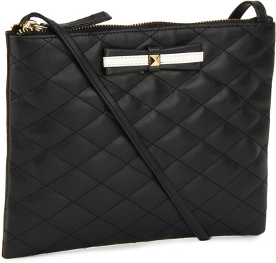 

Remanika Sling Bag(Black)