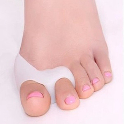 

AlexVyan New Standard White Universal Size Silicone Gel Foot Fingers Toe Separator 1 Pair Orthopedic Foot Protector Adjuster Hallux Valgus Guard Thumb And Finger Seperator- For Women Men Boy Girl Senior(Pack Of 2)