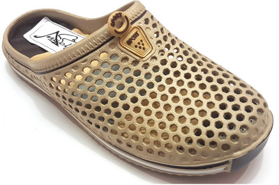 

Angel Fashion Men Brown Clogs
