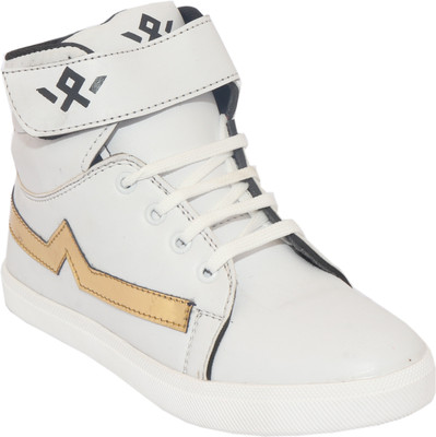 

Walk Street Boys & Girls Velcro Sneakers(White, White;gold