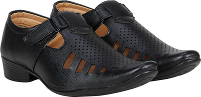 

Koxko Men Black Sandals