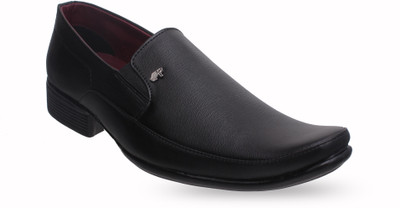 

BENOTA Slip On For Men(Black