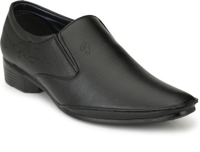 

BIG JUNIOR Black Formal Shoes Slip On For Men(Black