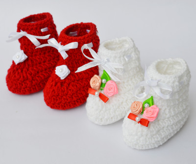 

Love Crochet Art Crochet baby booties woolen booties for 6 to 12 months baby - set of 2 booties Booties(Toe to Heel Length - 9 cm White)