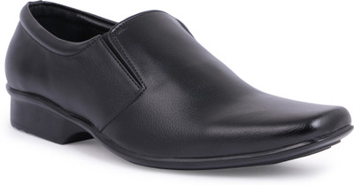 

Yahe Slip On For Men(Black, Black