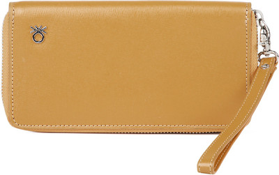 

United Colors of Benetton Casual Yellow Clutch
