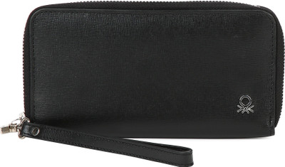 

United Colors of Benetton Casual Black Clutch