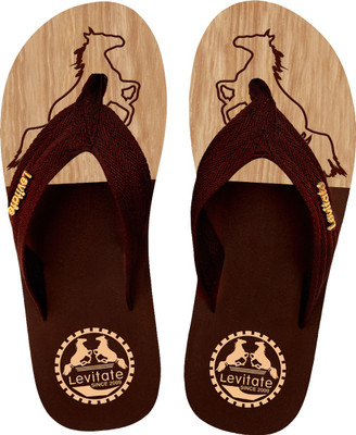 

Levitate HORSE DUAL WOOD Flip Flops, Dark brown wood