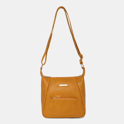 

Cara Mia Sling Bag(Yellow)