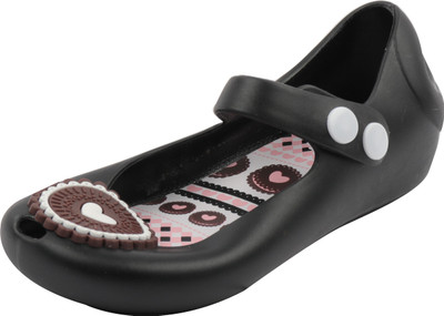 

Yellow Bee Girls Velcro Ballerinas(Black