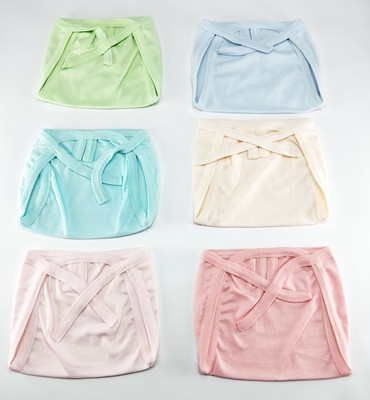 

Aayat Kids Skin Friendly New Born Small Size Multi-Colourful Plain Hosiery Cotton Double Trap S3 - S(6 Pieces)