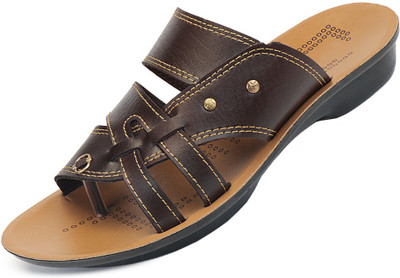 

ShoetoeZ Men Brown Sandals