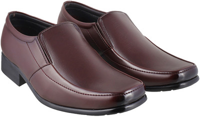 

Metro Trendy Slip On For Men(Tan, 23;tan