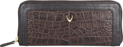 

Hidesign Casual Brown Clutch
