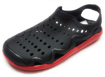 Angel Fashion Men Red Clogs