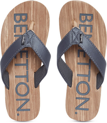 

United Colors of Benetton Flip Flops, Grey