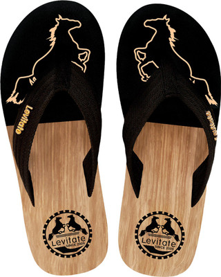 

Levitate DUAL WOOD HORSE Flip Flops, Wood black