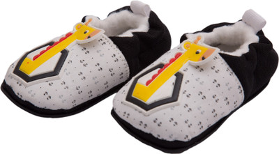 

Kidofash BOOTIES-GIRAFE-606 Booties(Toe to Heel Length - 12 cm White)